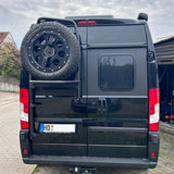 Laden Sie das Bild in den Galerie-Viewer, Aluminium Reserveradleiter für Fiat Ducato &amp; Co. Schwarz matt